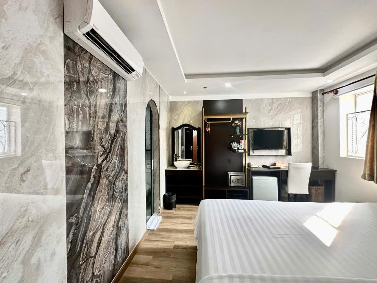 Sunrise Central Hotel Ho Chi Minh City Exterior photo