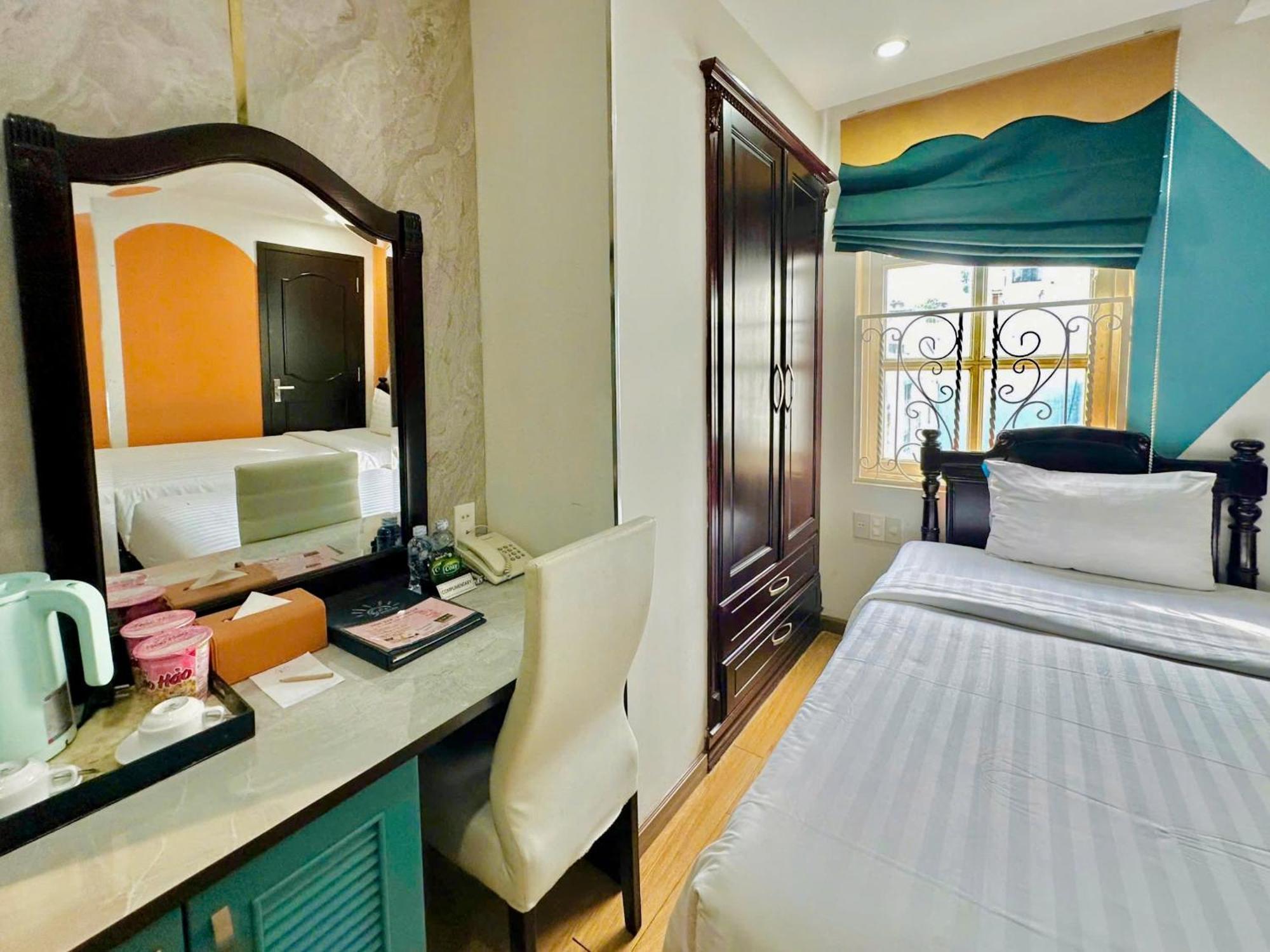 Sunrise Central Hotel Ho Chi Minh City Exterior photo