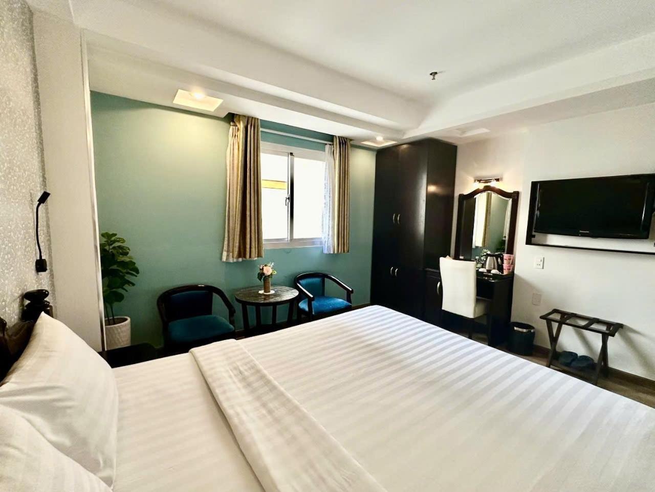 Sunrise Central Hotel Ho Chi Minh City Exterior photo